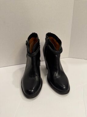 Frye Jenny Seam Ankle Boots Booties Black Stacked Heels Zip Buckle Women's 9B